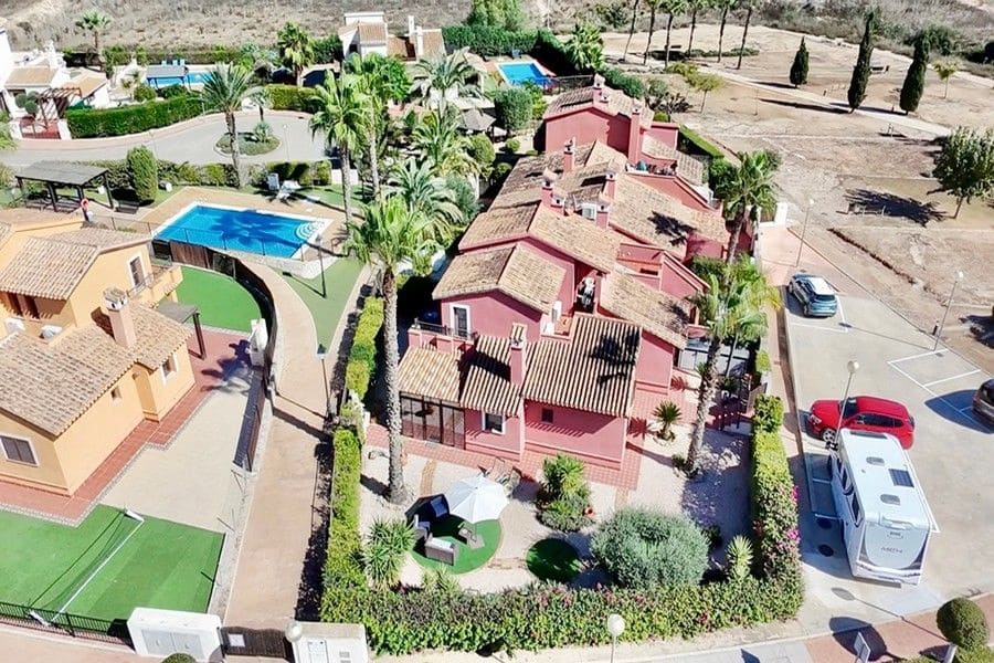 3 sovrum Semi-fristående Villa till salu i Hacienda del Alamo med pool garage - 344 950 € (Ref: 10175630)