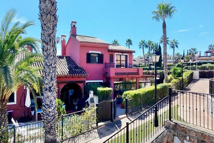 3 sovrum Semi-fristående Villa till salu i Hacienda del Alamo med pool garage - 344 950 € (Ref: 10175630)
