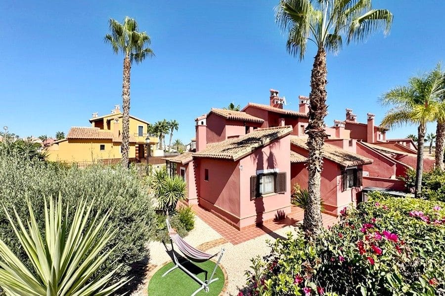 3 sovrum Semi-fristående Villa till salu i Hacienda del Alamo med pool garage - 344 950 € (Ref: 10175630)