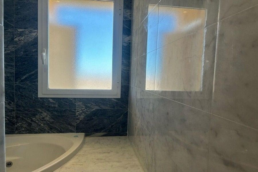 3 chambre Appartement à vendre à Hacienda del Alamo avec garage - 225 000 € (Ref: 8816549)