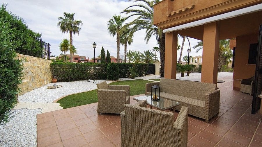 3 sypialnia Dom blizniak na sprzedaż w Hacienda del Alamo z basenem garażem - 242 500 € (Ref: 8959884)