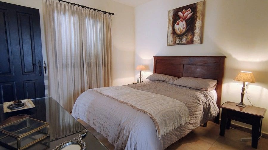 3 sypialnia Dom blizniak na sprzedaż w Hacienda del Alamo z basenem garażem - 242 500 € (Ref: 8959884)