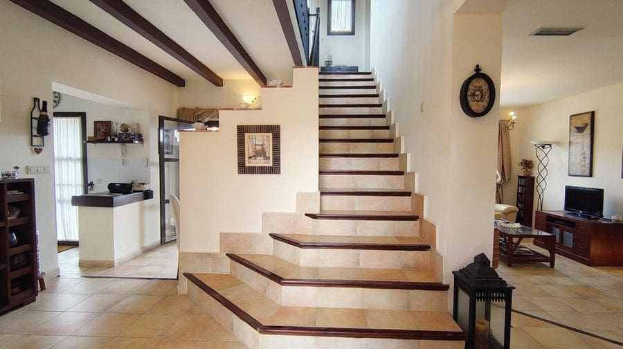 3 sypialnia Dom blizniak na sprzedaż w Hacienda del Alamo z basenem garażem - 242 500 € (Ref: 8959884)