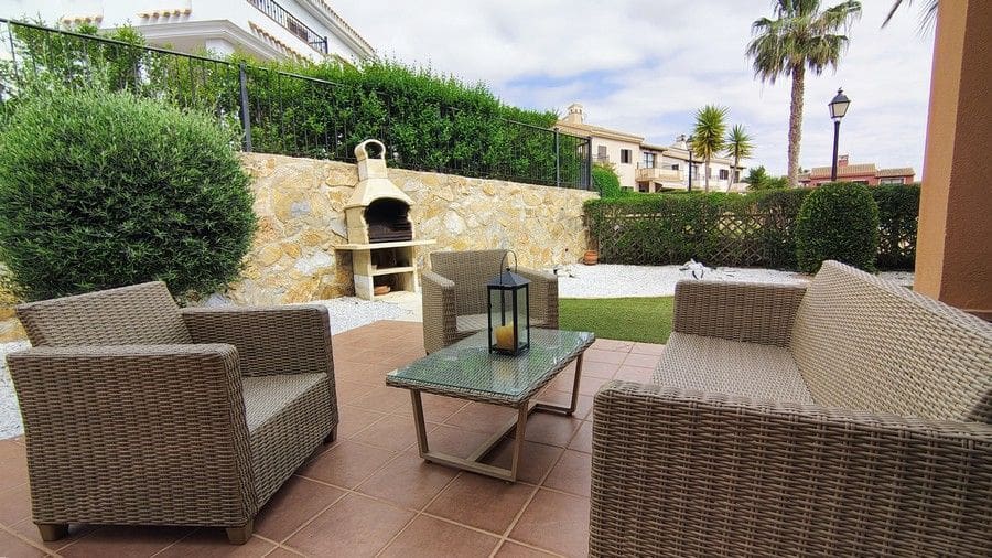 3 sypialnia Dom blizniak na sprzedaż w Hacienda del Alamo z basenem garażem - 242 500 € (Ref: 8959884)