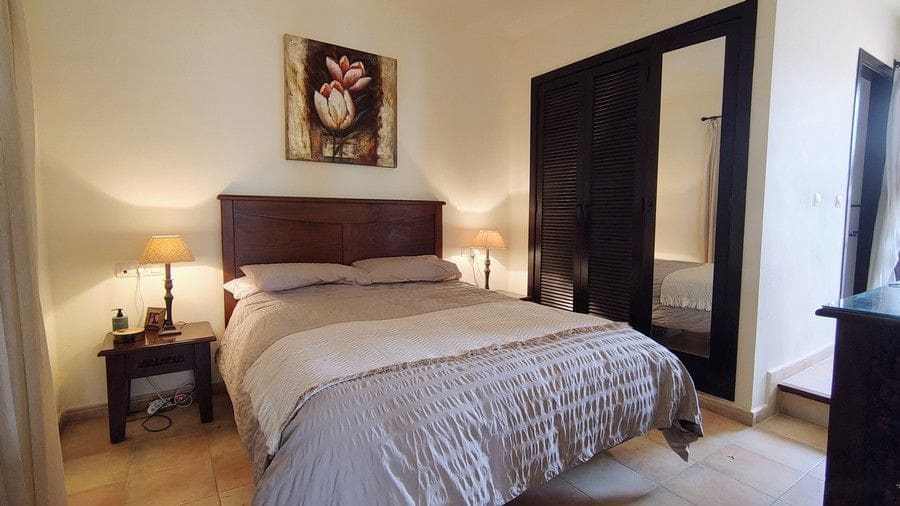 3 sypialnia Dom blizniak na sprzedaż w Hacienda del Alamo z basenem garażem - 242 500 € (Ref: 8959884)