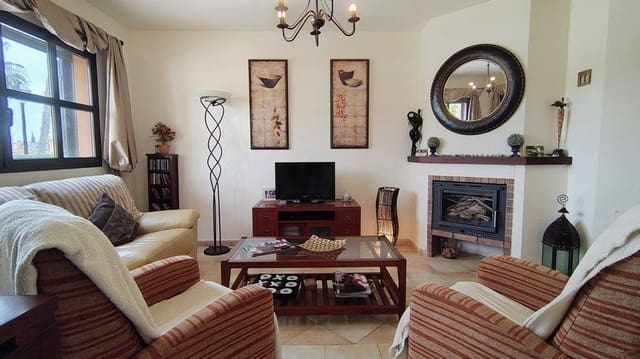 3 makuuhuone Paritalo myytävänä paikassa Hacienda del Alamo, Fuente Alamo de Murcia mukana uima-altaan 
autotalli - 242 500 € (Ref: 8959884)