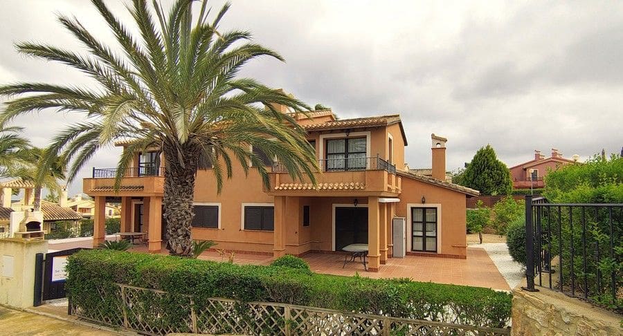 3 sypialnia Dom blizniak na sprzedaż w Hacienda del Alamo z basenem garażem - 242 500 € (Ref: 8959884)