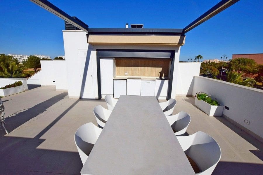 3 bedroom Villa for sale in Condado de Alhama with pool - € 369,900 (Ref: 8986571)