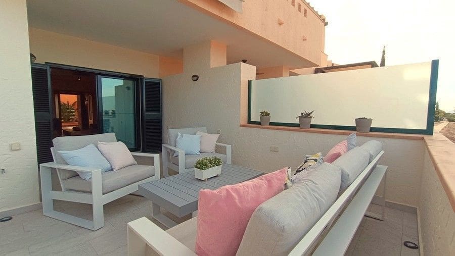 2 bedroom Apartment for sale in Hacienda del Alamo with garage - € 200,000 (Ref: 8987963)