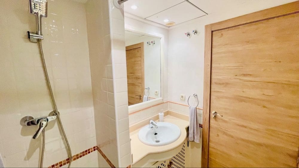 3 sypialnia Dom blizniak na sprzedaż w Hacienda del Alamo z basenem garażem - 215 000 € (Ref: 8987967)