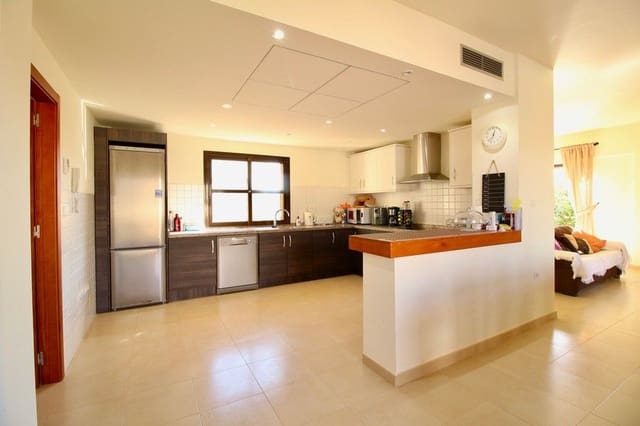 3 makuuhuone Huvila myytävänä paikassa Fuente Alamo de Murcia mukana uima-altaan 
autotalli - 425 000 € (Ref: 8987969)