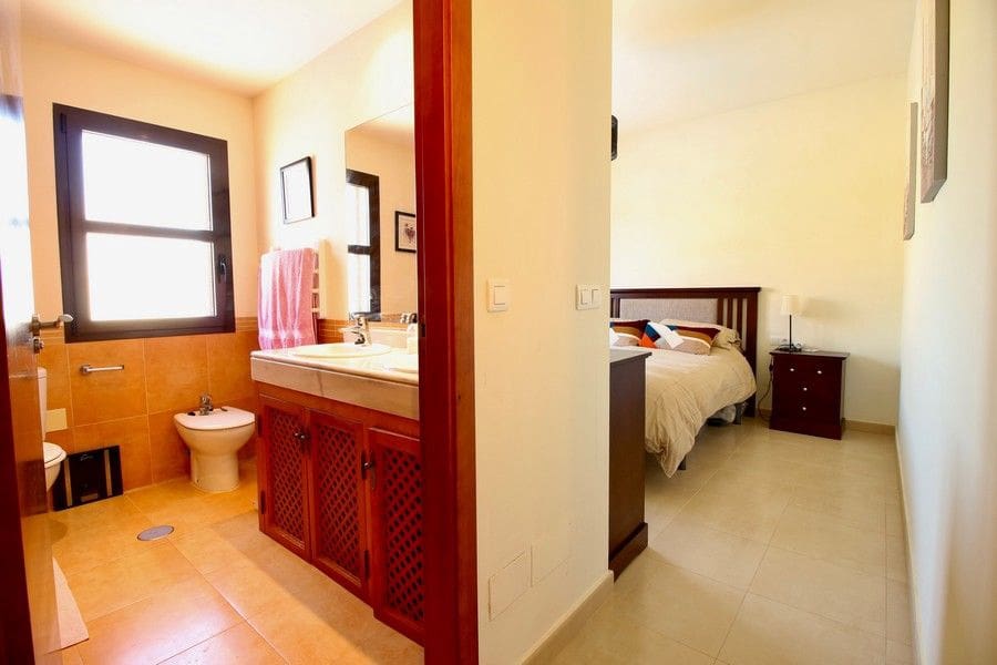 3 makuuhuone Huvila myytävänä paikassa Fuente Alamo de Murcia mukana uima-altaan 
autotalli - 425 000 € (Ref: 8987969)