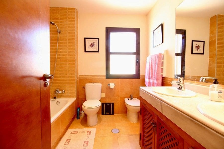 3 makuuhuone Huvila myytävänä paikassa Fuente Alamo de Murcia mukana uima-altaan 
autotalli - 425 000 € (Ref: 8987969)