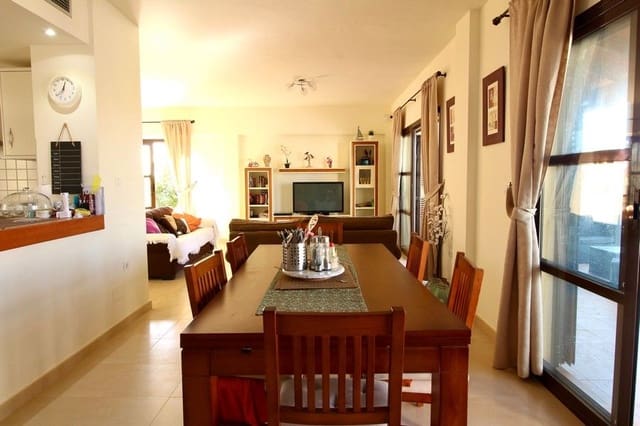 3 makuuhuone Huvila myytävänä paikassa Fuente Alamo de Murcia mukana uima-altaan 
autotalli - 425 000 € (Ref: 8987969)