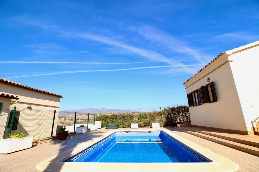 3 makuuhuone Huvila myytävänä paikassa Fuente Alamo de Murcia mukana uima-altaan 
autotalli - 425 000 € (Ref: 8987969)