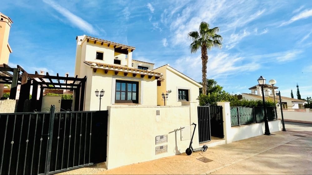 3 soverom Villa til salgs i Hacienda del Alamo med garasje - € 319 950 (Ref: 8987971)