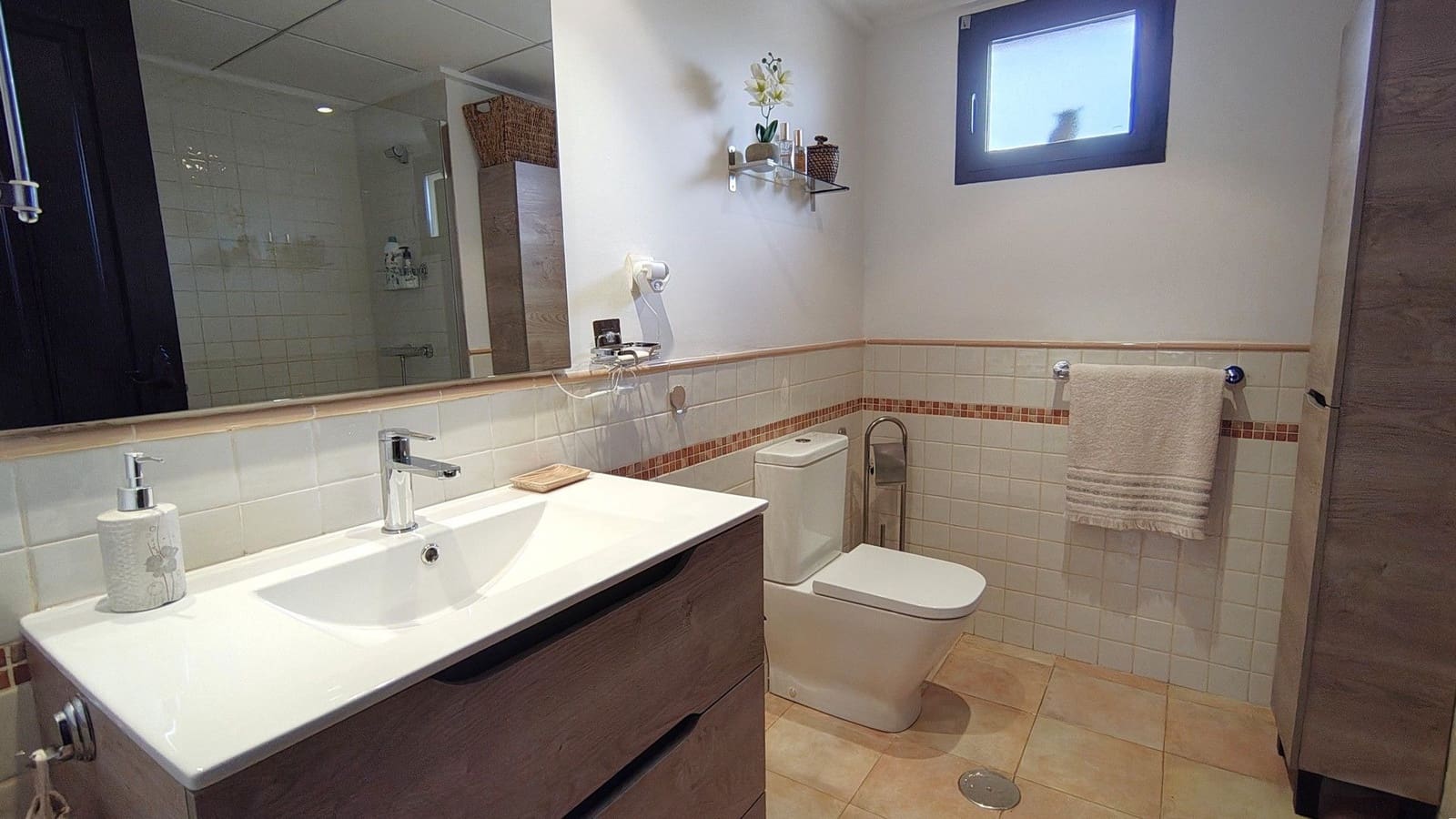 3 soveværelse Villa til salg i Hacienda del Alamo med swimmingpool - € 359.000 (Ref: 8987972)