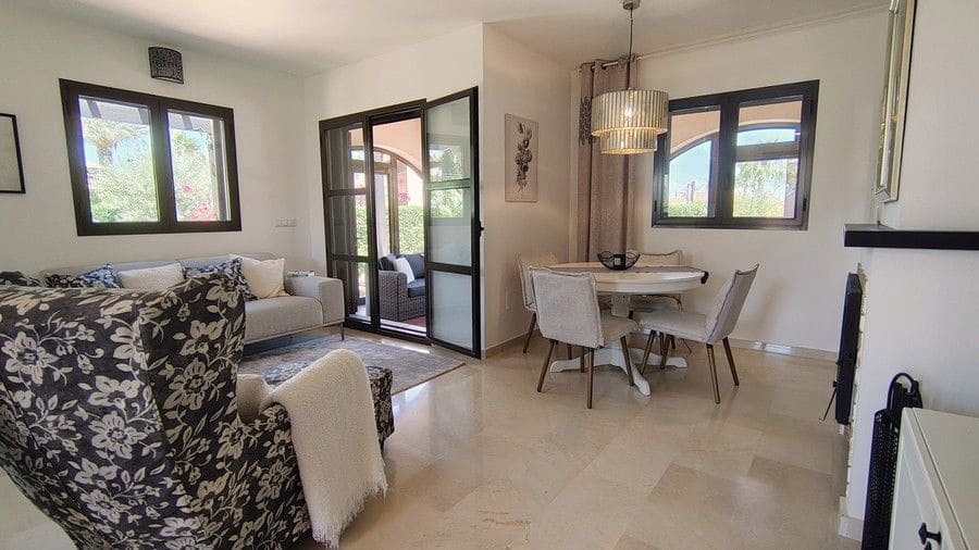 2 soverom Kjedet enebolig til salgs i Fuente Alamo de Murcia med svømmebasseng garasje - € 204 990 (Ref: 9016767)