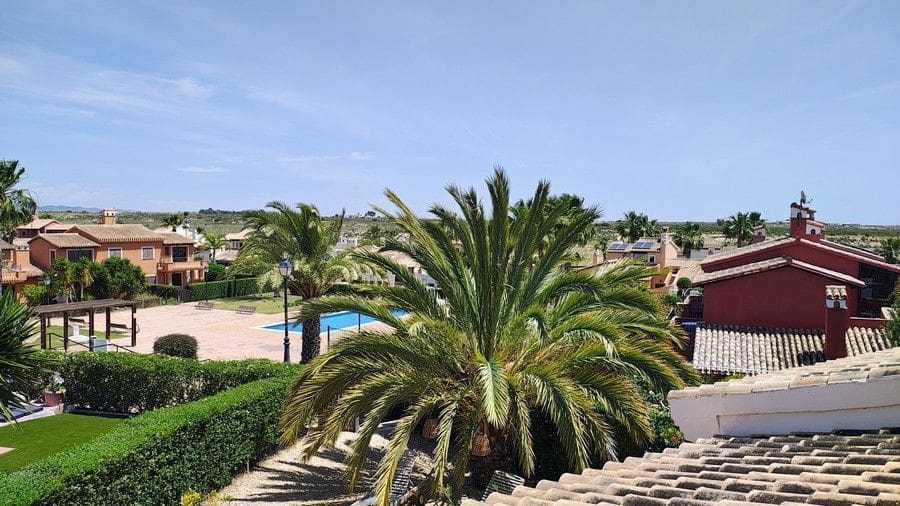 2 soverom Kjedet enebolig til salgs i Fuente Alamo de Murcia med svømmebasseng garasje - € 204 990 (Ref: 9016767)