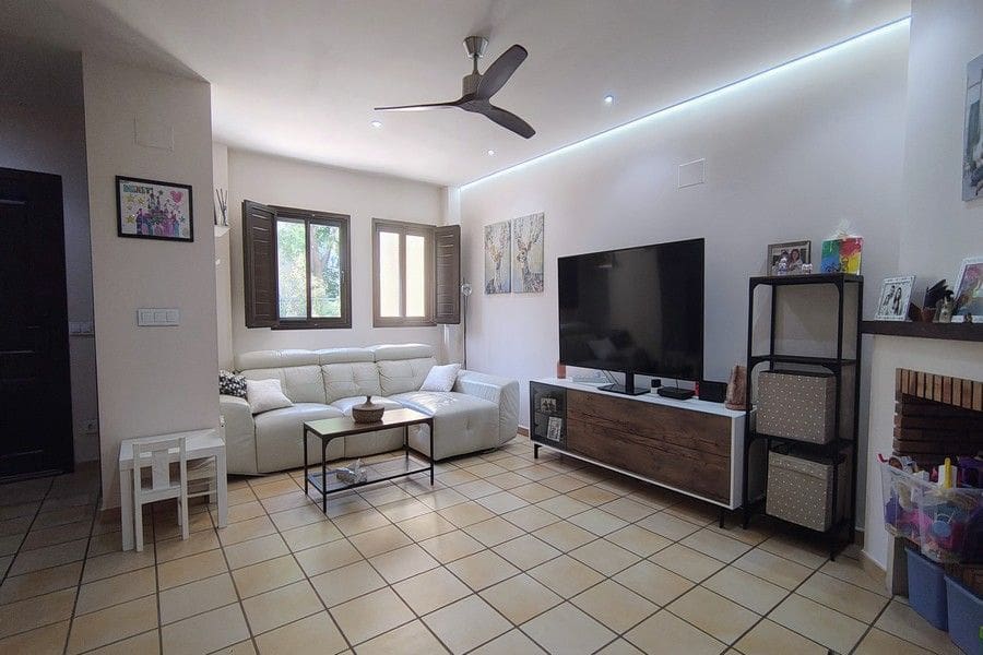 3 bedroom Townhouse for sale in Fuente Alamo de Murcia with pool garage - € 179,900 (Ref: 9028387)