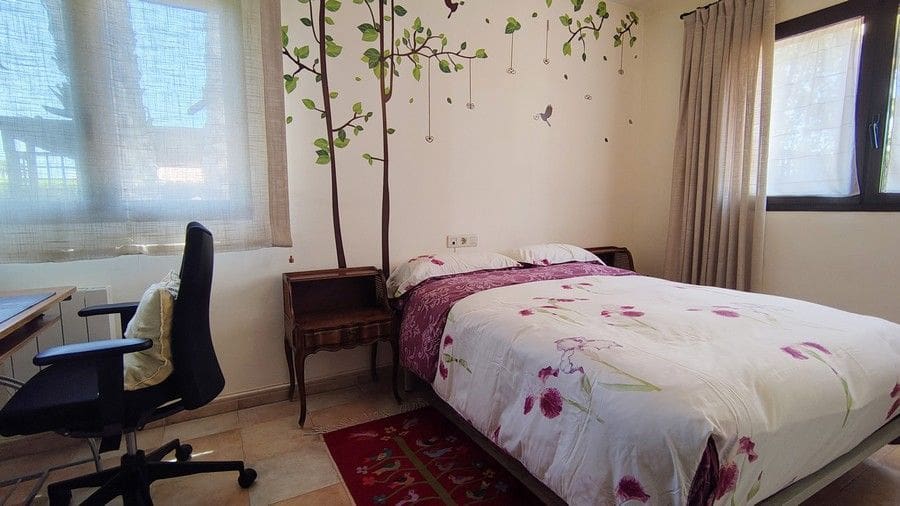 4 bedroom Villa for sale in Hacienda del Alamo with pool - € 500,000 (Ref: 9057002)