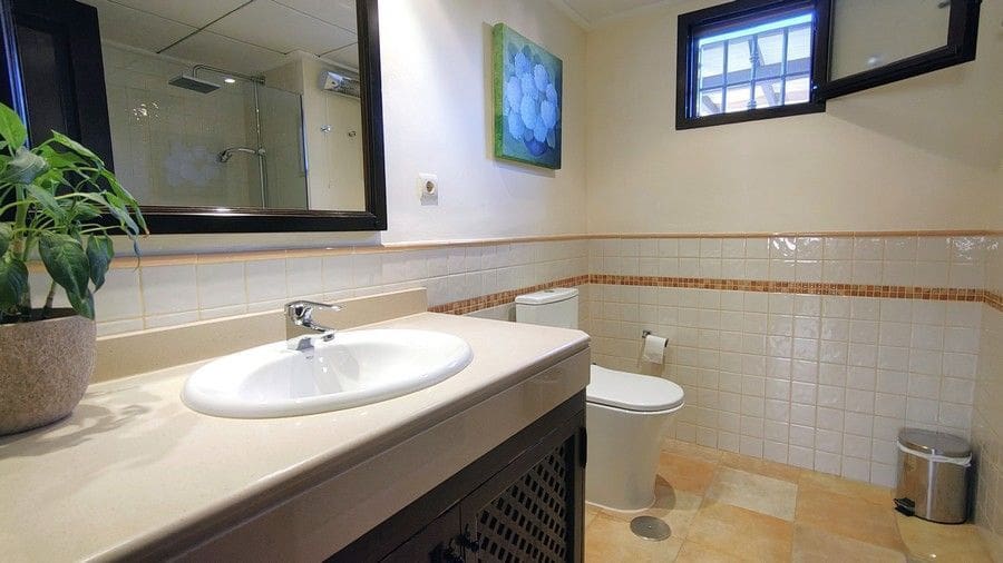 4 makuuhuone Huvila myytävänä paikassa Hacienda del Alamo mukana uima-altaan - 550 000 € (Ref: 9057002)