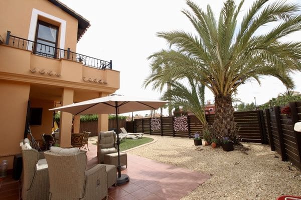 3 makuuhuone Paritalo myytävänä paikassa Hacienda del Alamo, Fuente Alamo de Murcia mukana uima-altaan 
autotalli - 249 900 € (Ref: 9075672)
