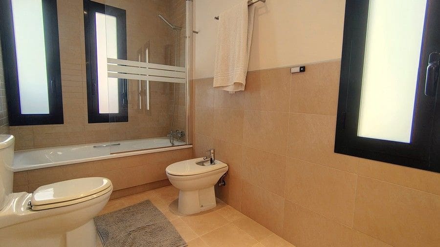 3 soveværelse Lejlighed til salg i Hacienda del Alamo med garage - € 199.900 (Ref: 9097392)