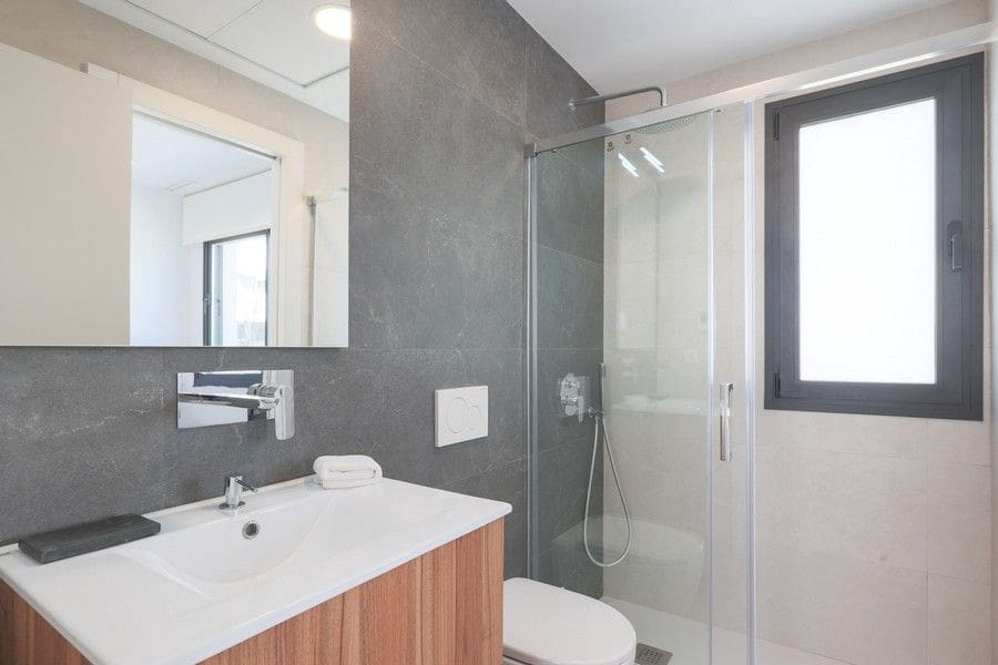 3 sypialnia Willa na sprzedaż w Los Alcazares z basenem - 555 000 € (Ref: 9289663)