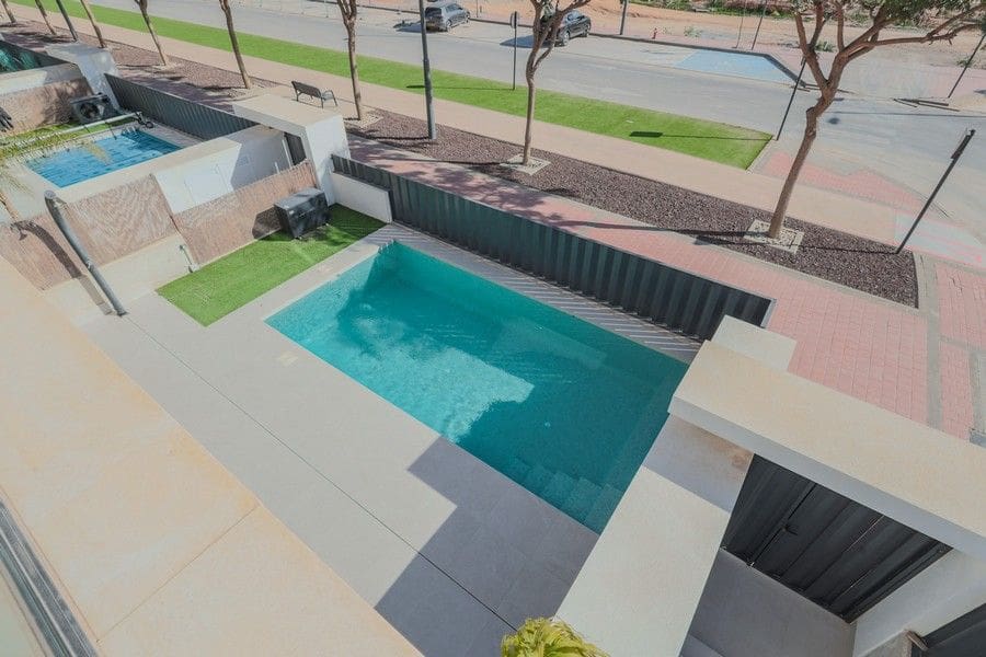 3 sypialnia Willa na sprzedaż w Los Alcazares z basenem - 555 000 € (Ref: 9289663)