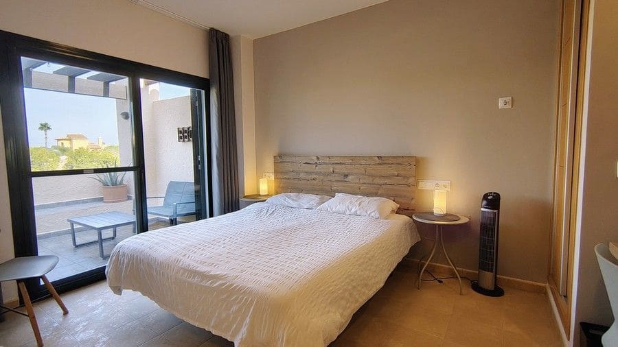 Apartamento de 2 habitaciones en Hacienda del Alamo en venta con garaje - 164.000 € (Ref: 9293565)