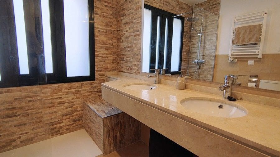 Apartamento de 2 habitaciones en Hacienda del Alamo en venta con garaje - 164.000 € (Ref: 9293565)