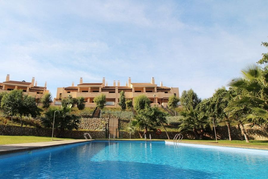 Apartamento de 2 habitaciones en Hacienda del Alamo en venta con garaje - 164.000 € (Ref: 9293565)