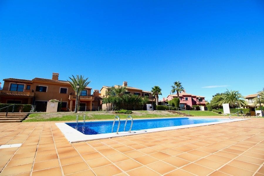 3 soverom Kjedet enebolig til salgs i Fuente Alamo de Murcia med svømmebasseng garasje - € 189 000 (Ref: 9332751)