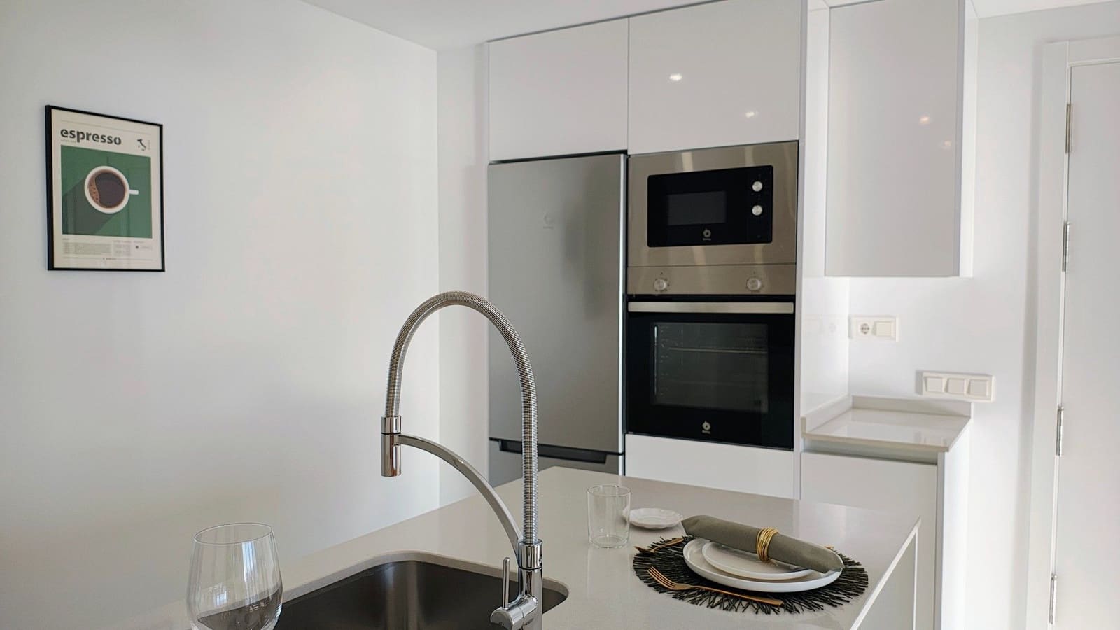 2 bedroom Apartment for sale in Aguilas with pool garage - € 295,000 (Ref: 9363336)