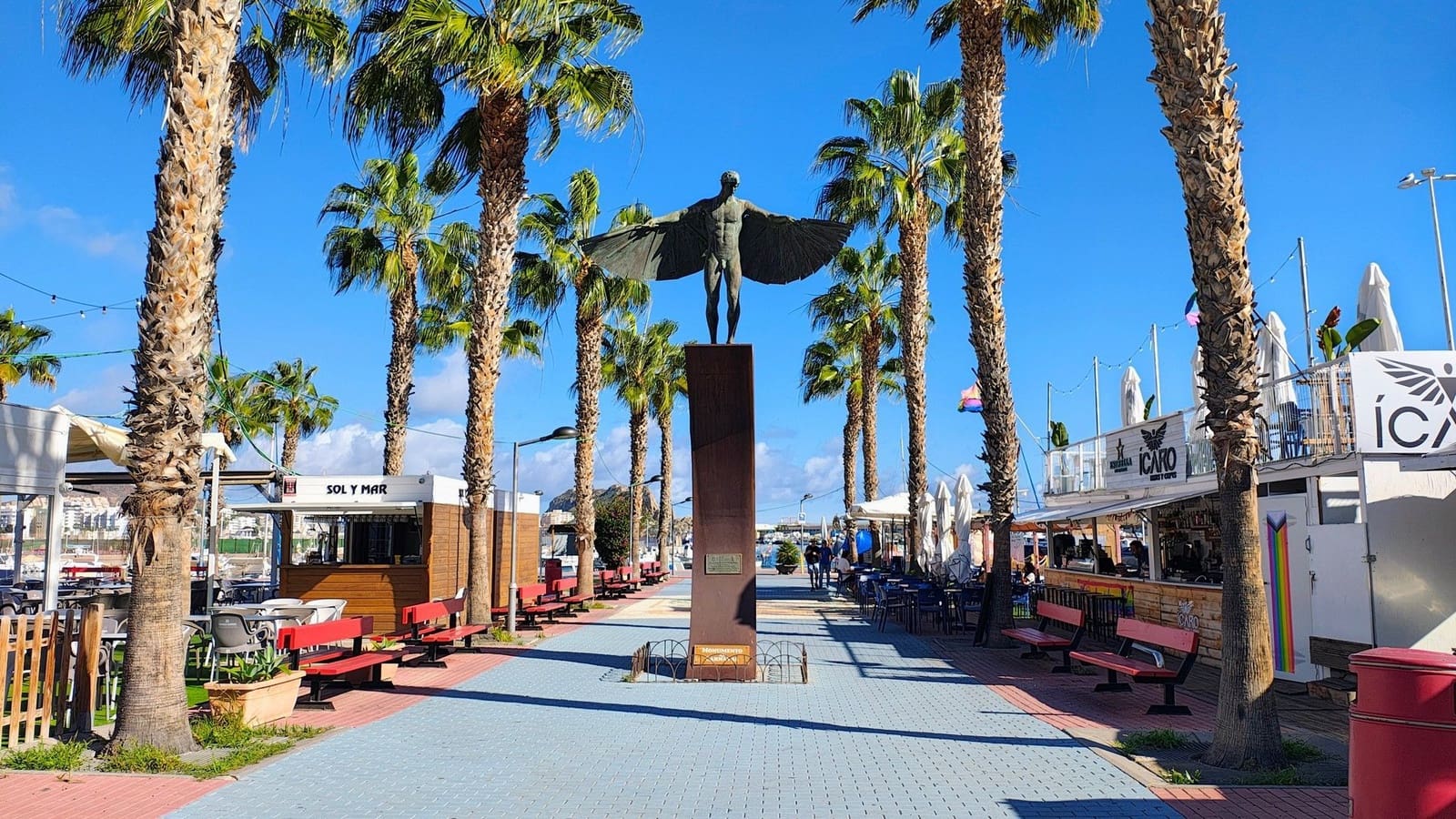 Apartamento de 1 habitación en Aguilas en venta con piscina garaje - 295.000 € (Ref: 9363337)