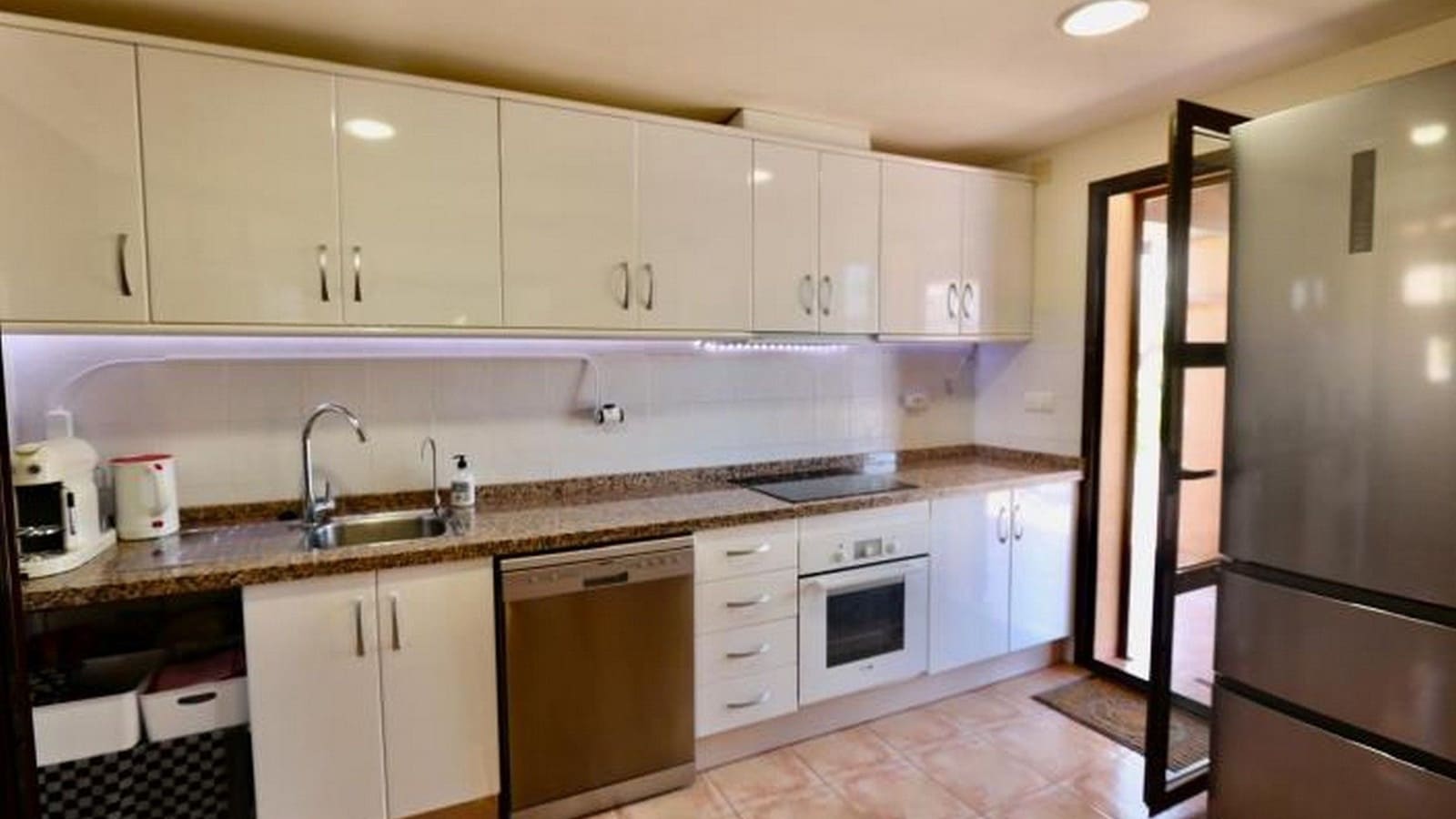 3 bedroom Bungalow for sale in Hacienda del Alamo with pool garage - € 357,000 (Ref: 9371190)