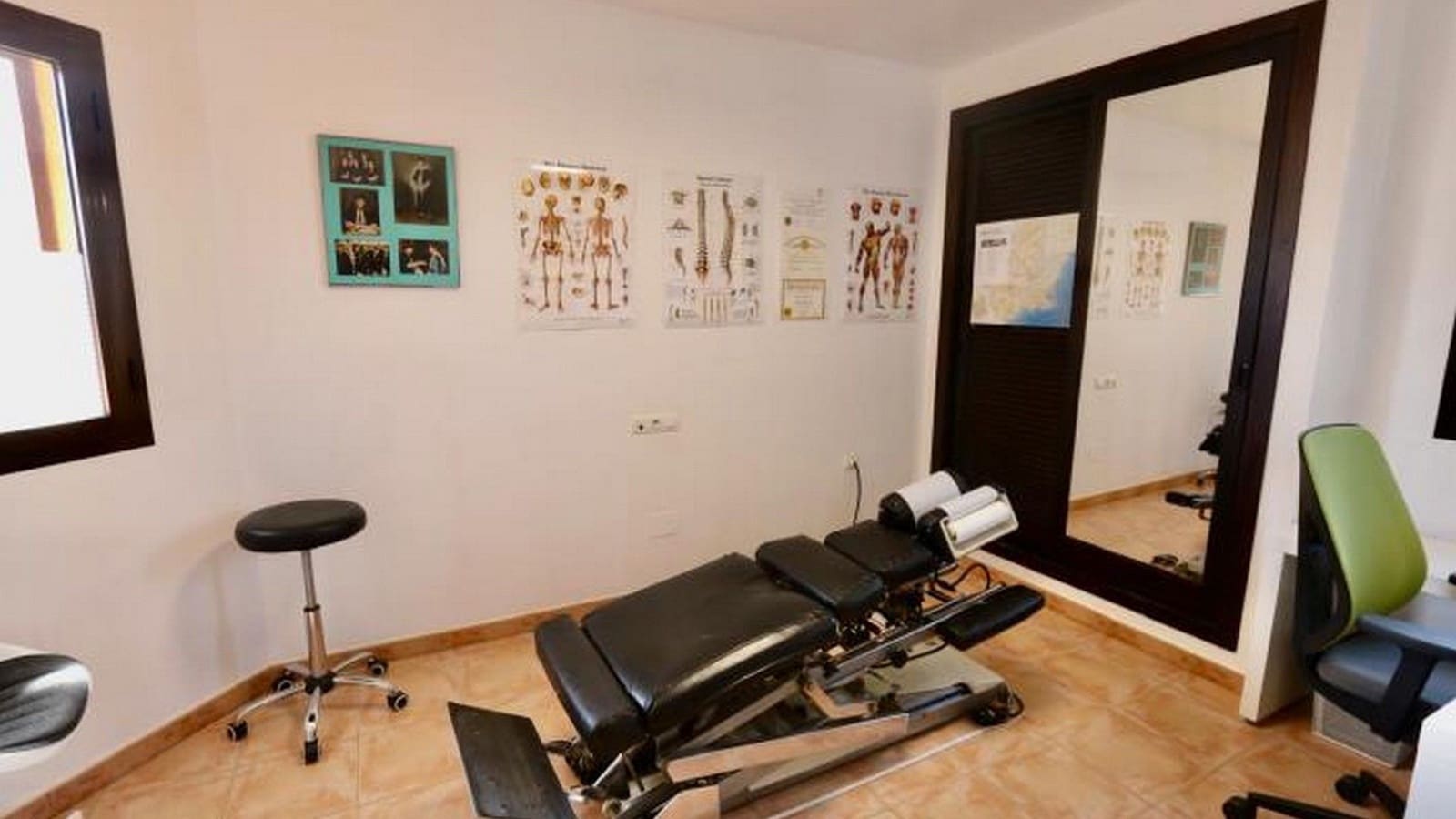 3 bedroom Bungalow for sale in Hacienda del Alamo with pool garage - € 357,000 (Ref: 9371190)