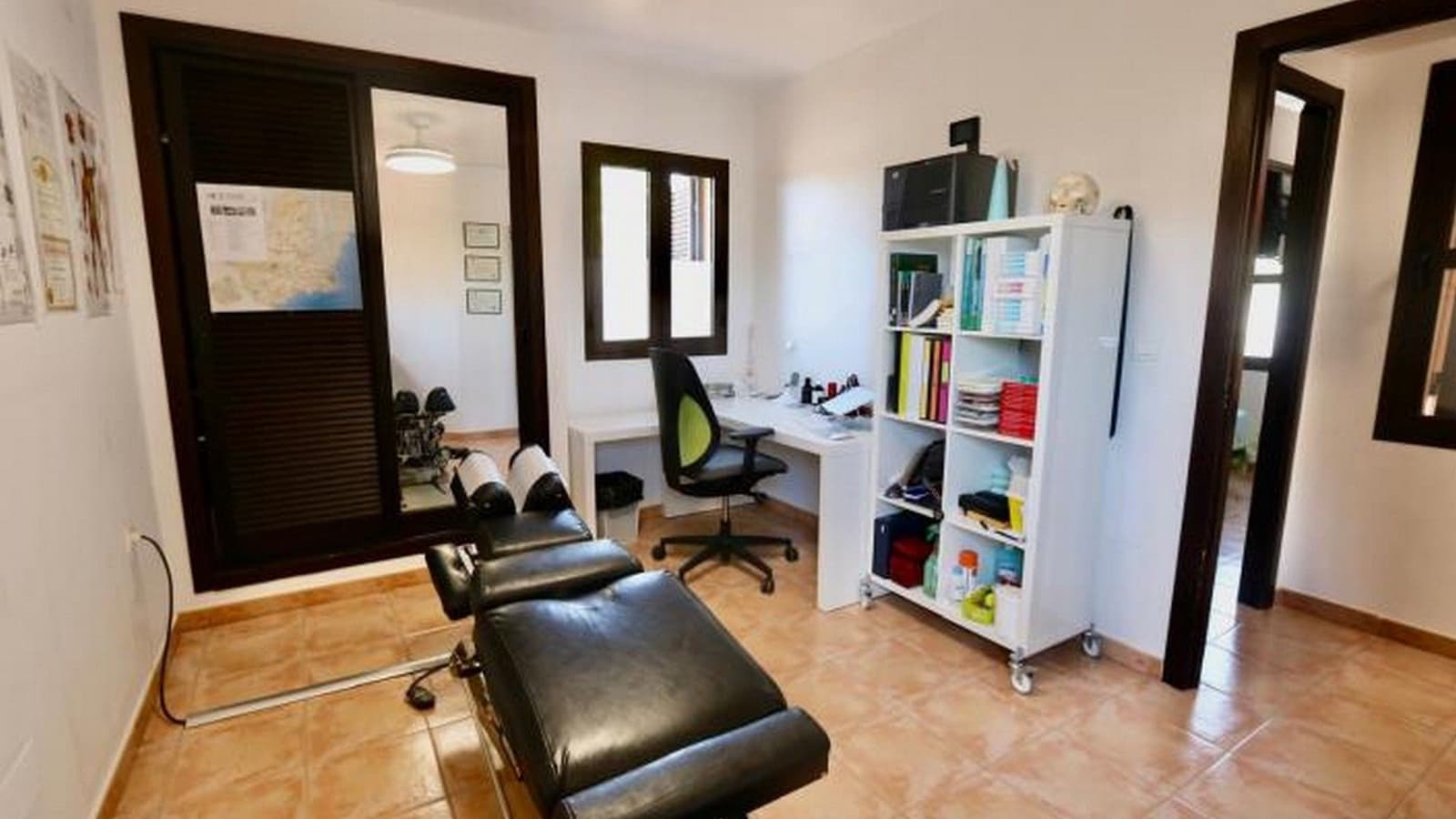 3 bedroom Bungalow for sale in Hacienda del Alamo with pool garage - € 357,000 (Ref: 9371190)