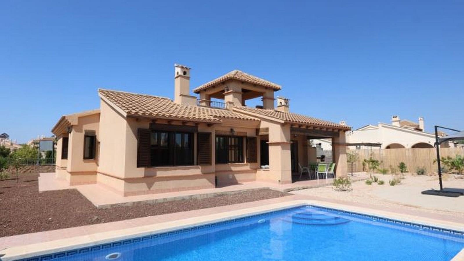 3 bedroom Bungalow for sale in Hacienda del Alamo with pool garage - € 357,000 (Ref: 9371190)