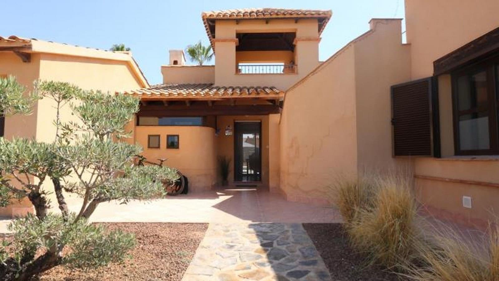 3 bedroom Bungalow for sale in Hacienda del Alamo with pool garage - € 357,000 (Ref: 9371190)