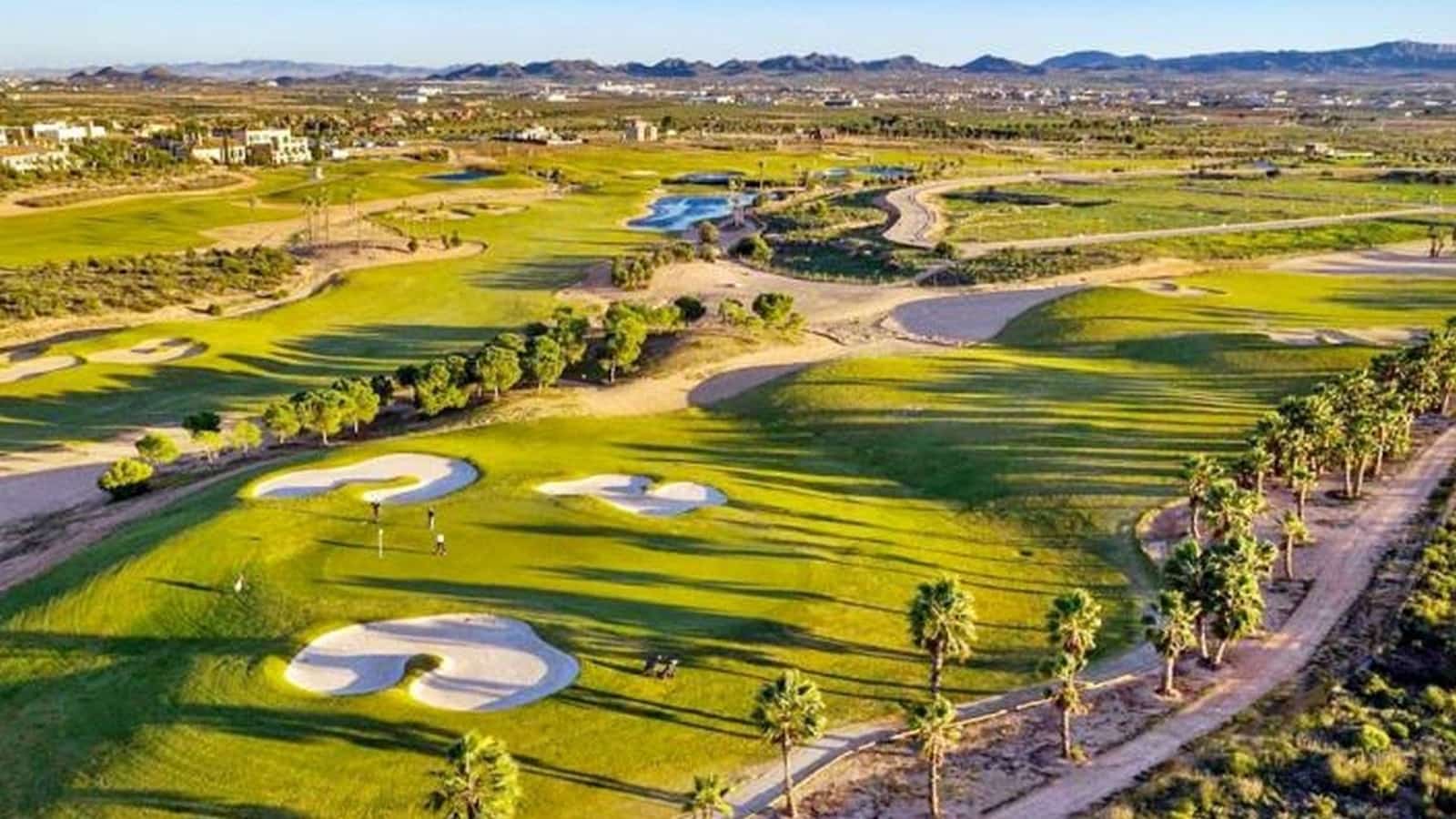 3 bedroom Bungalow for sale in Hacienda del Alamo with pool garage - € 357,000 (Ref: 9371190)