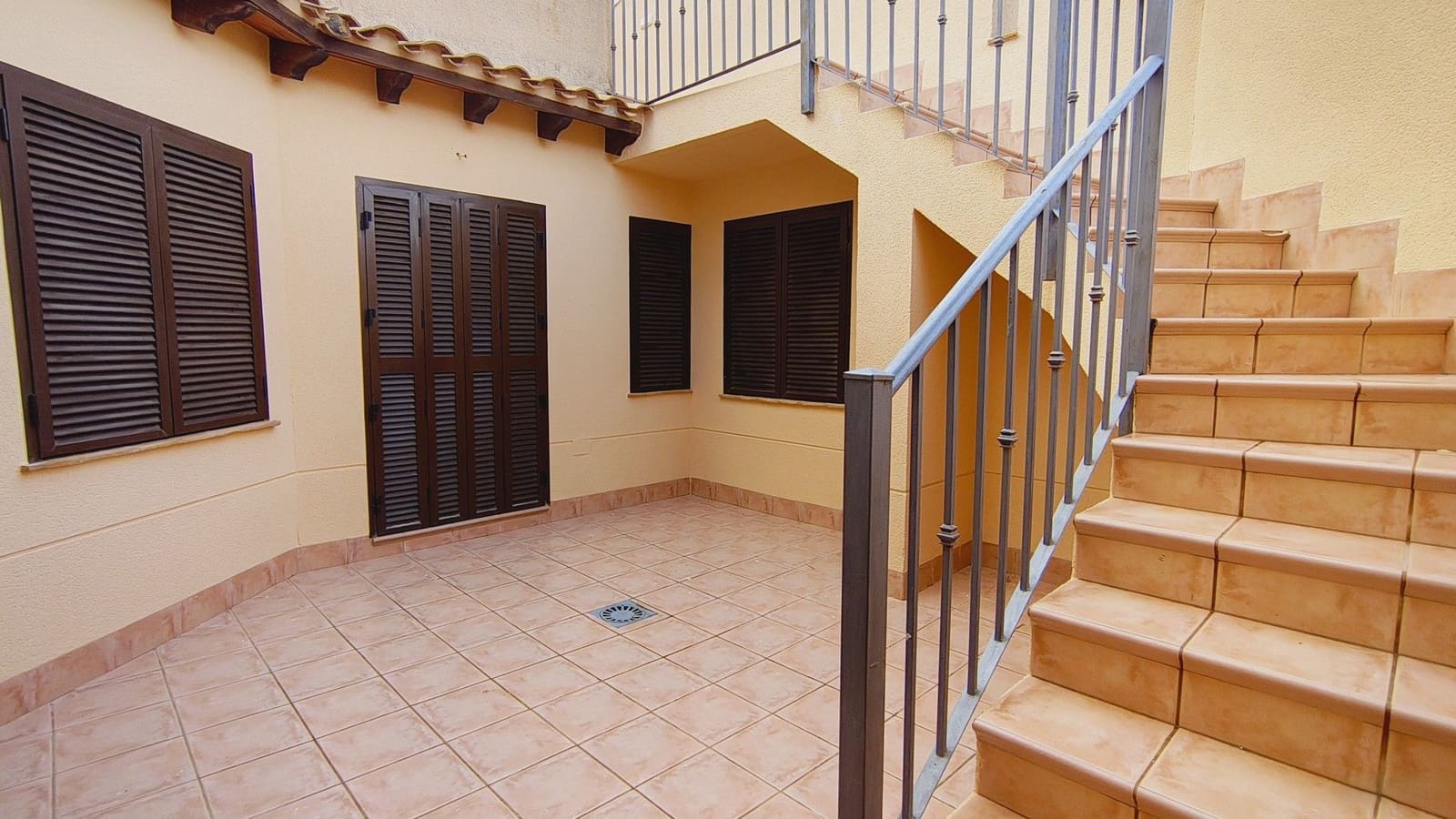 3 bedroom Bungalow for sale in Hacienda del Alamo with pool garage - € 357,000 (Ref: 9371190)
