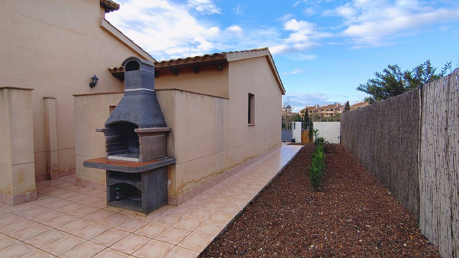 3 bedroom Bungalow for sale in Hacienda del Alamo with pool garage - € 357,000 (Ref: 9371190)