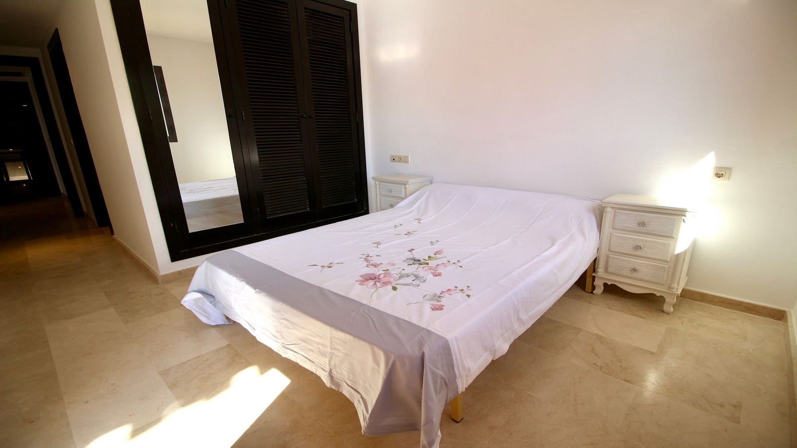 2 bedroom Semi-detached Villa for sale in Hacienda del Alamo with pool garage - € 215,000 (Ref: 9399971)