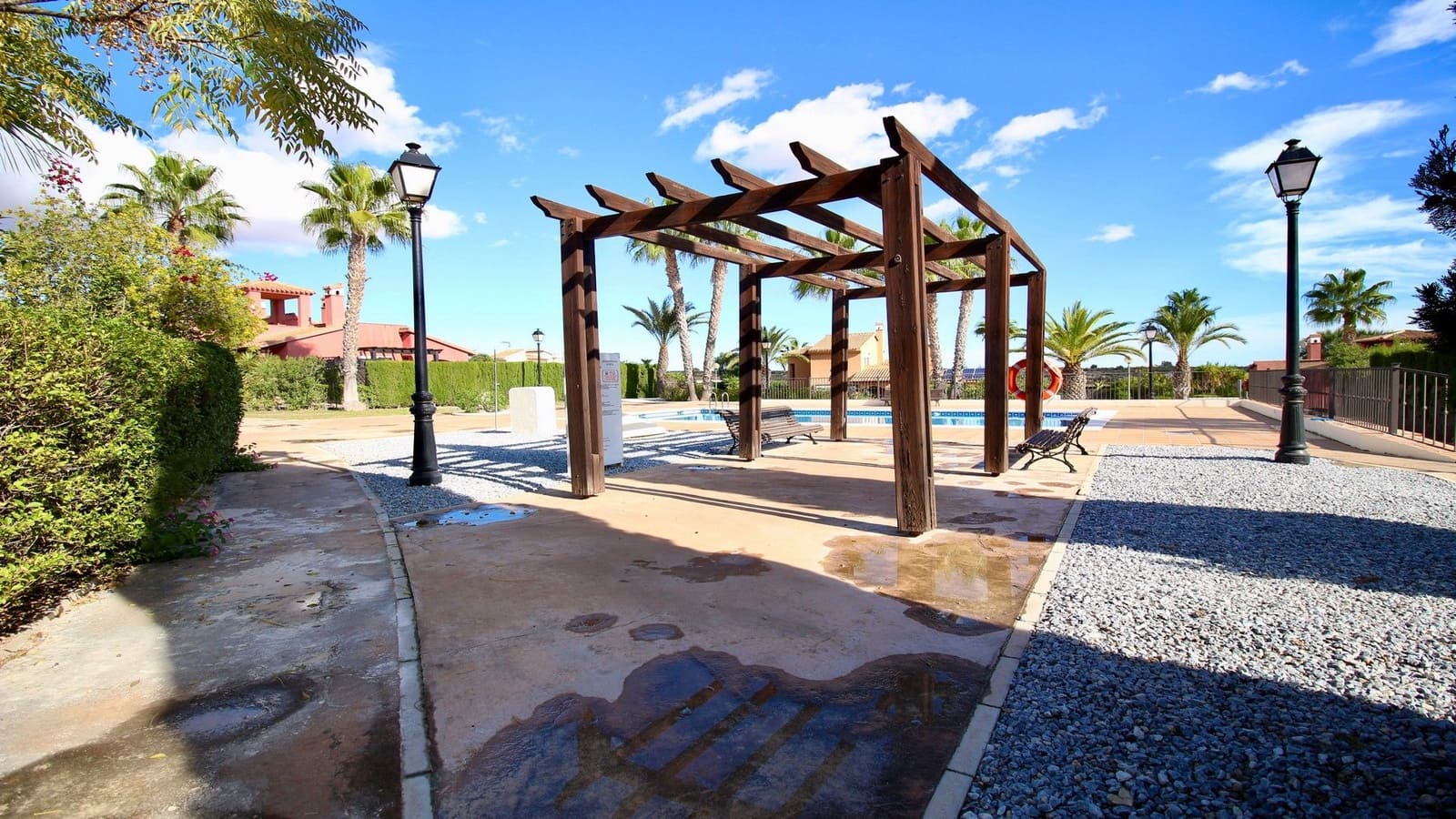 2 bedroom Semi-detached Villa for sale in Hacienda del Alamo with pool garage - € 215,000 (Ref: 9399971)