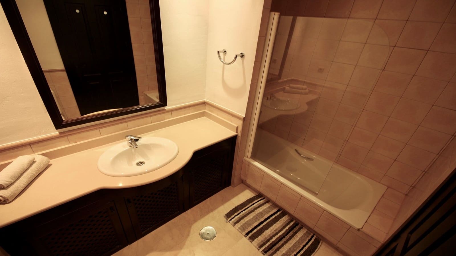 2 quarto Moradia Geminada para venda em Hacienda del Alamo com piscina garagem - 210 000 € (Ref: 9399971)