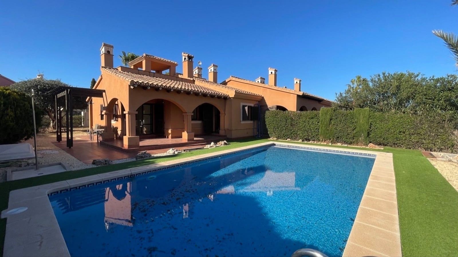 2 bedroom Semi-detached Villa for sale in Hacienda del Alamo with pool garage - € 214,950 (Ref: 9399971)