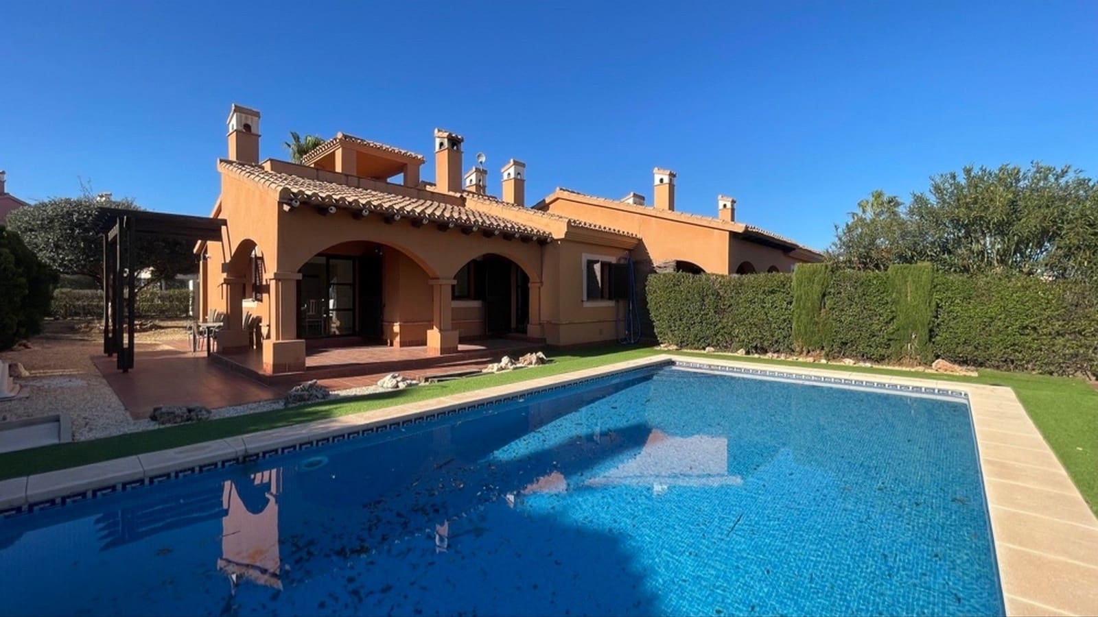 2 bedroom Semi-detached Villa for sale in Hacienda del Alamo with pool garage - € 214,950 (Ref: 9399971)