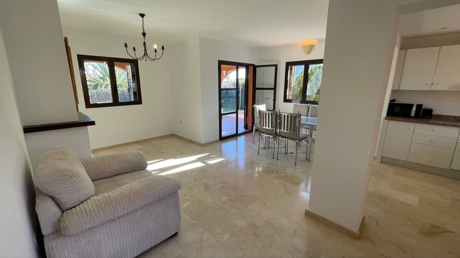 2 bedroom Semi-detached Villa for sale in Hacienda del Alamo with pool garage - € 214,950 (Ref: 9399971)